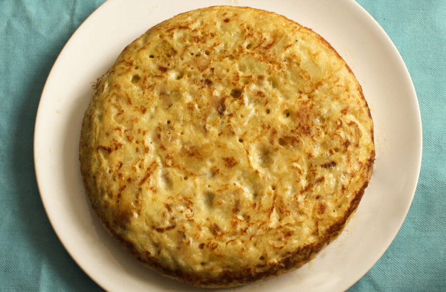 Tortilla de patatas y cebolla